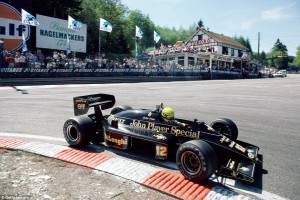 Clarkov primat preuzeo je Ayrton Senna s pet pobjeda. Kako je Spa izrazito vozačka staza, nije dugo trebalo da se Ayrtonovo umjeće pokaže u punom svjetlu.